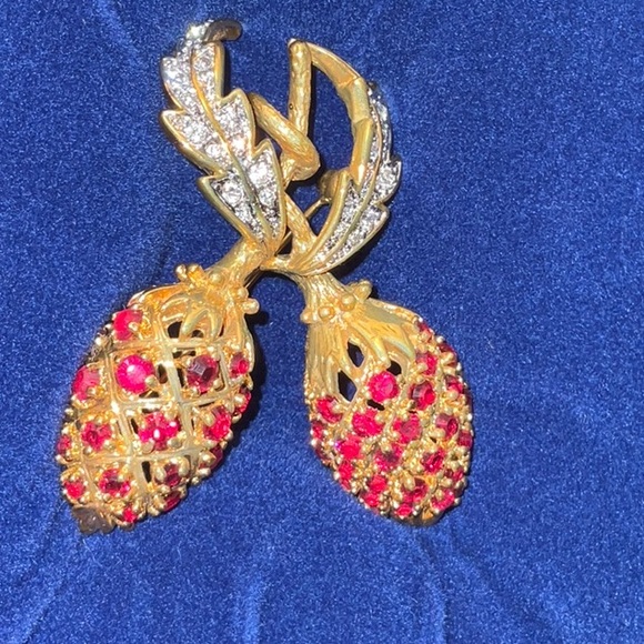 Camrose & Kross JBK Swarovski Crystal Berry Mother’s Brooch Pin IOB - Picture 2 of 9